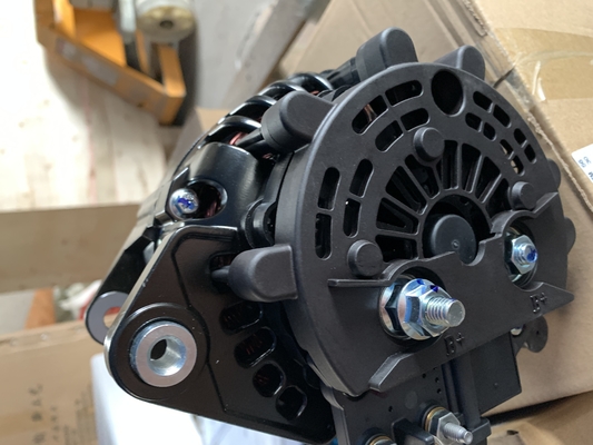 Vorrat 28V 120A Generator für den ZHONGTONG BUS 3701-80-00527 AVi147E3001 5294335