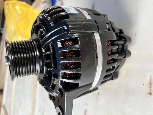 Vorrat 28V 120A Generator für den ZHONGTONG BUS 3701-80-00527 AVi147E3001 5294335